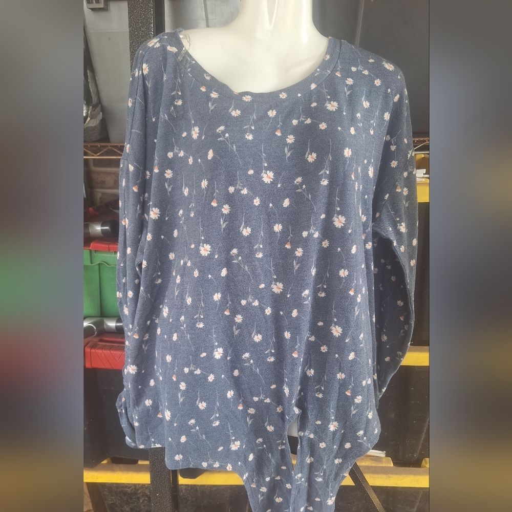 C Navy Floral Long Sleeve Women's Top